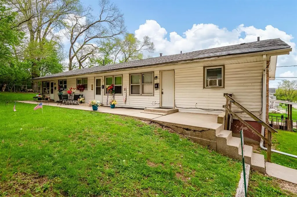 422 Henrietta Avenue, Rockford, IL 61102 - #1