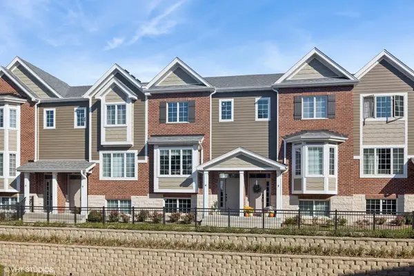 416 N Cass Avenue #4, Westmont, IL 60559