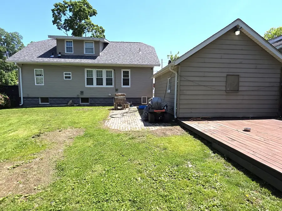 121 N Ludlow Street, Olney, IL 62450 - #3