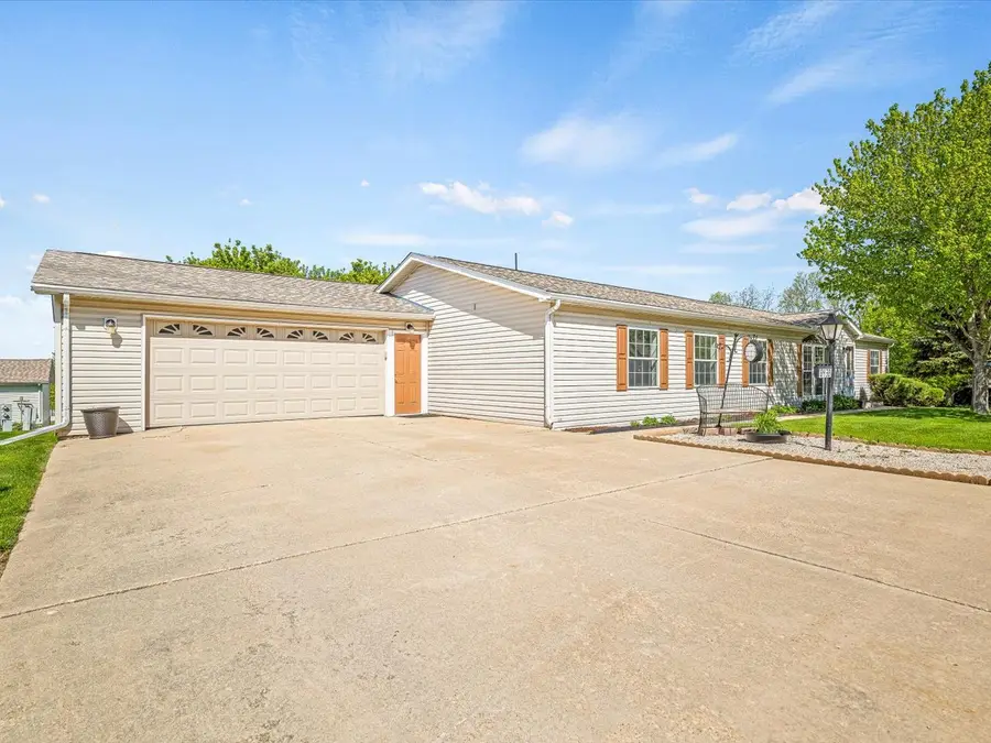 8438 Hickory Tree Drive, Machesney Park, IL 61115 - #3