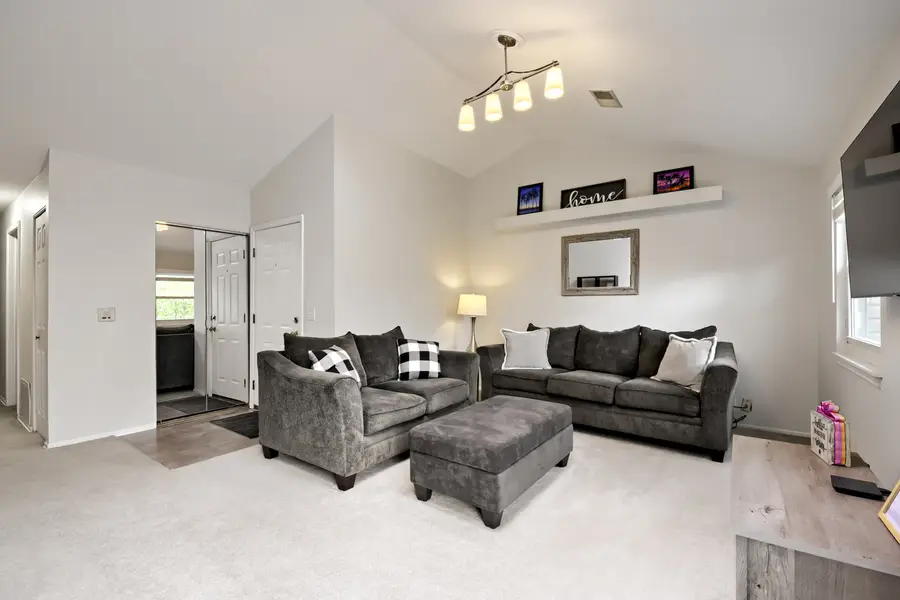 41 Ashburn Court #X2, Schaumburg, IL 60193 - #3