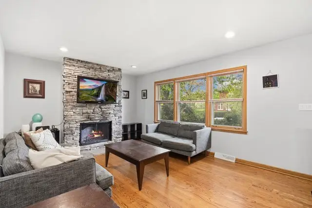 4454 N Richmond Street, Chicago, IL 60625 - #2