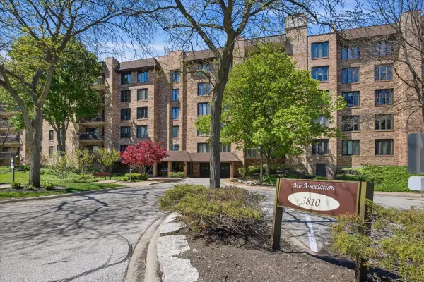 3810 Mission Hills Road #505, Northbrook, IL 60062