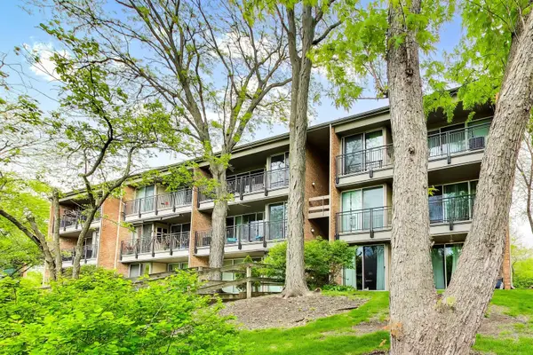 1501 Fairway Drive #1F, Lisle, IL 60532