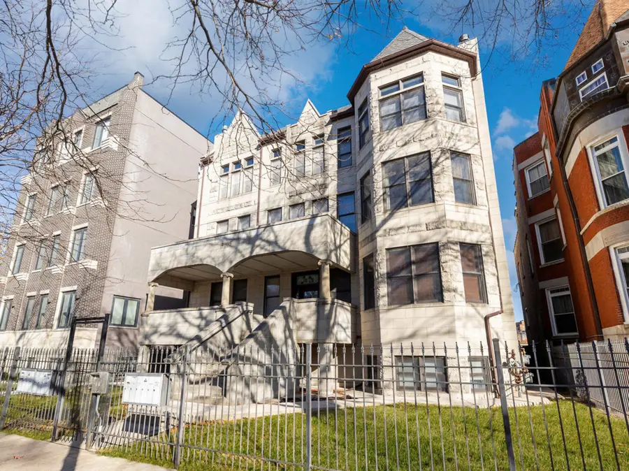 4105 S Drexel Boulevard #1SR, Chicago, IL 60653 - #2