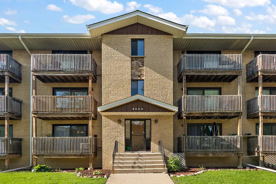 9654 Nottingham Avenue #1C, Chicago Ridge, IL 60415 - #2