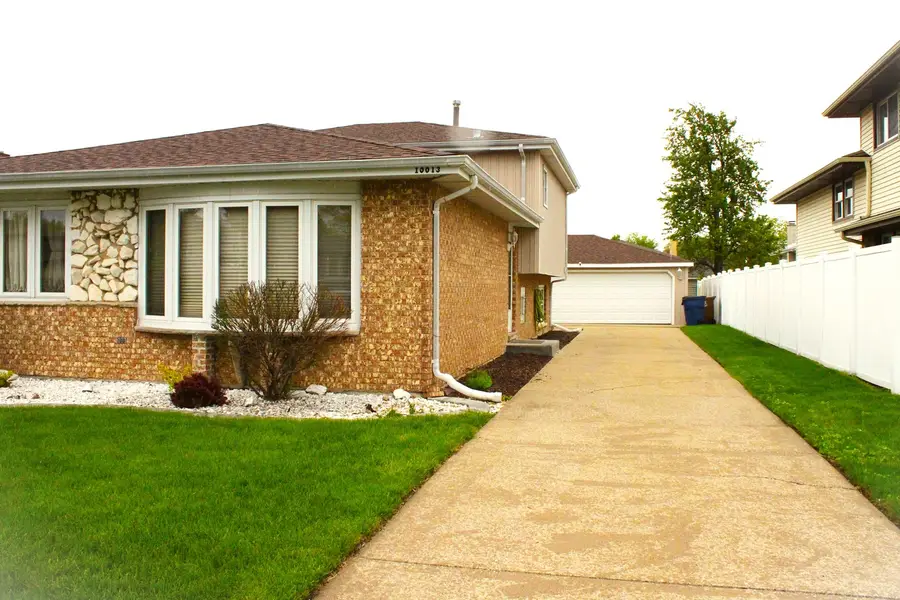 10013 S Menard Avenue, Oak Lawn, IL 60453 - #2