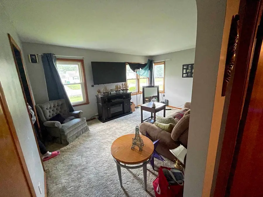 1176 N West Street, Galesburg, IL 61401 - #3