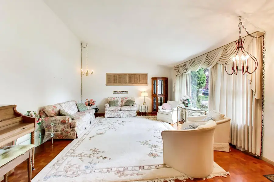 1430 Granville Avenue, Park Ridge, IL 60068 - #2