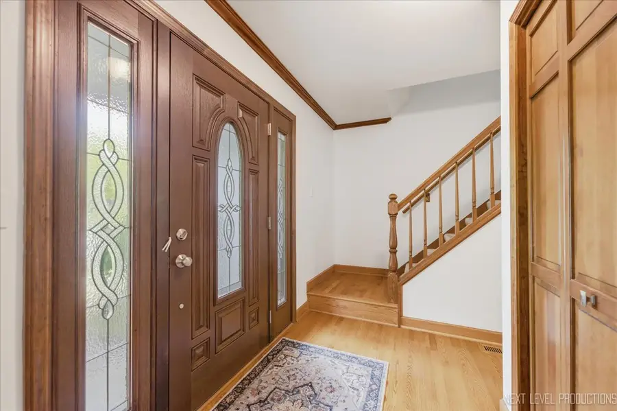 221 Wakefield Lane, Geneva, IL 60134 - #3