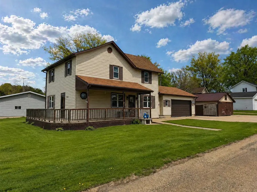 317 S Walnut Street, Shannon, IL 61078 - #3