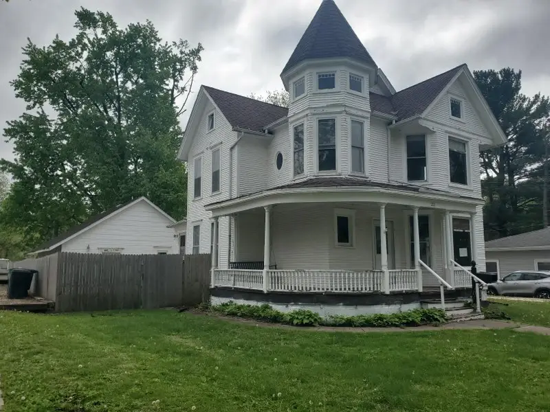 211 S West Street, Cambridge, IL 61238 - #2