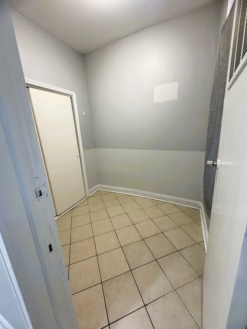 2620 S Sawyer Avenue, Chicago, IL 60623 - #3