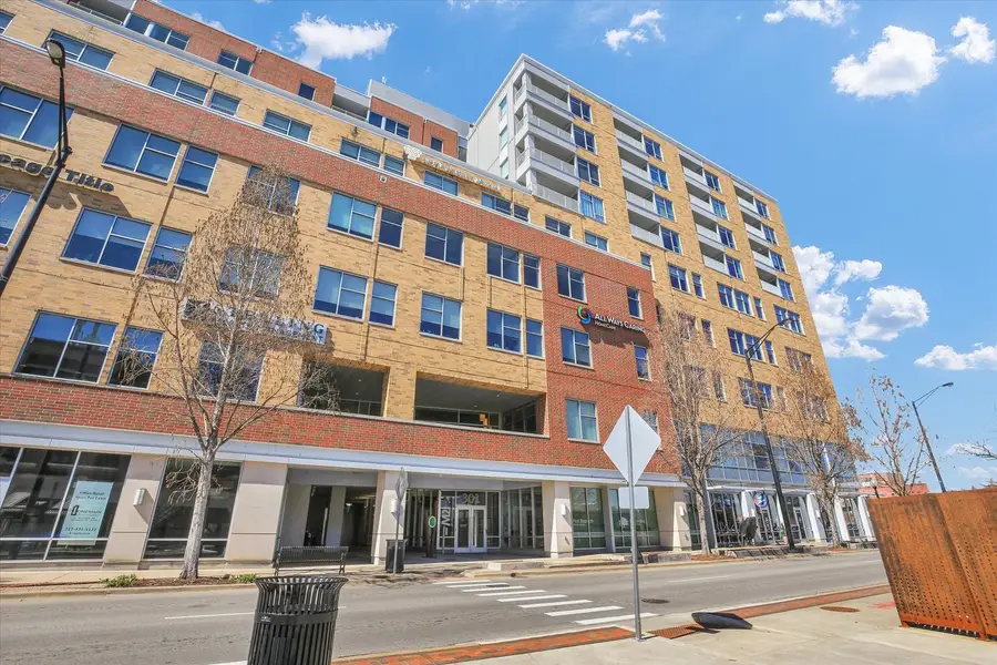 301 N Neil Street #711, Champaign, IL 61820 - #2