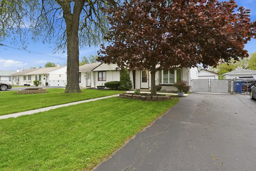 8871 S Beck Place, Hometown, IL 60456 - #2