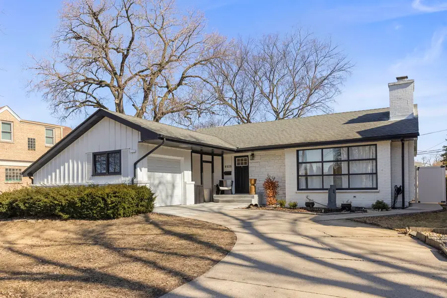 9525 Parkside Avenue, Oak Lawn, IL 60453 - #2