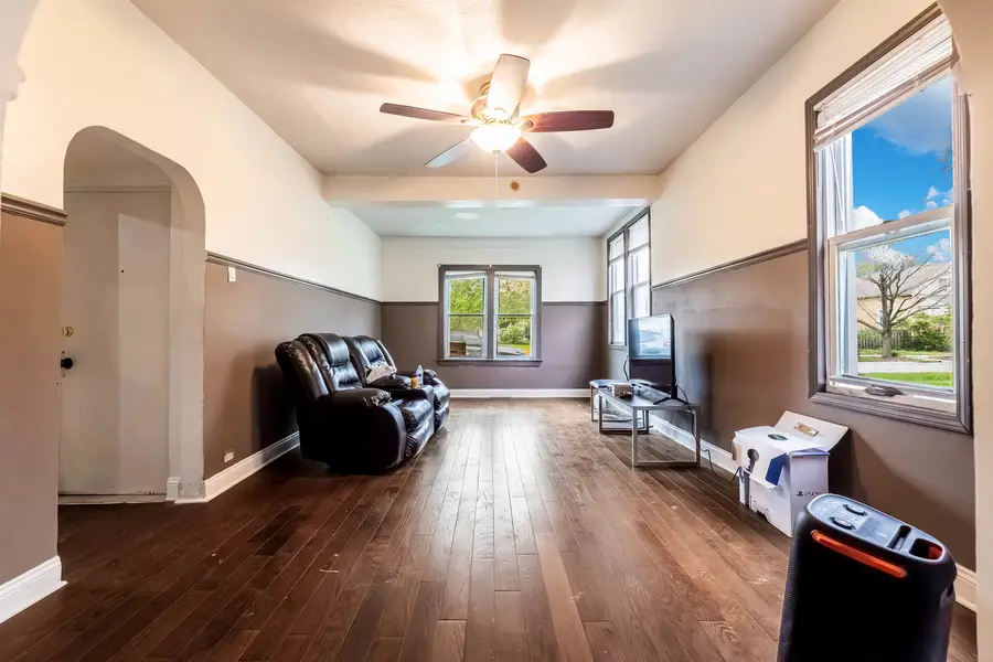 14010 S Green Bay Avenue, Burnham, IL 60633 - #2