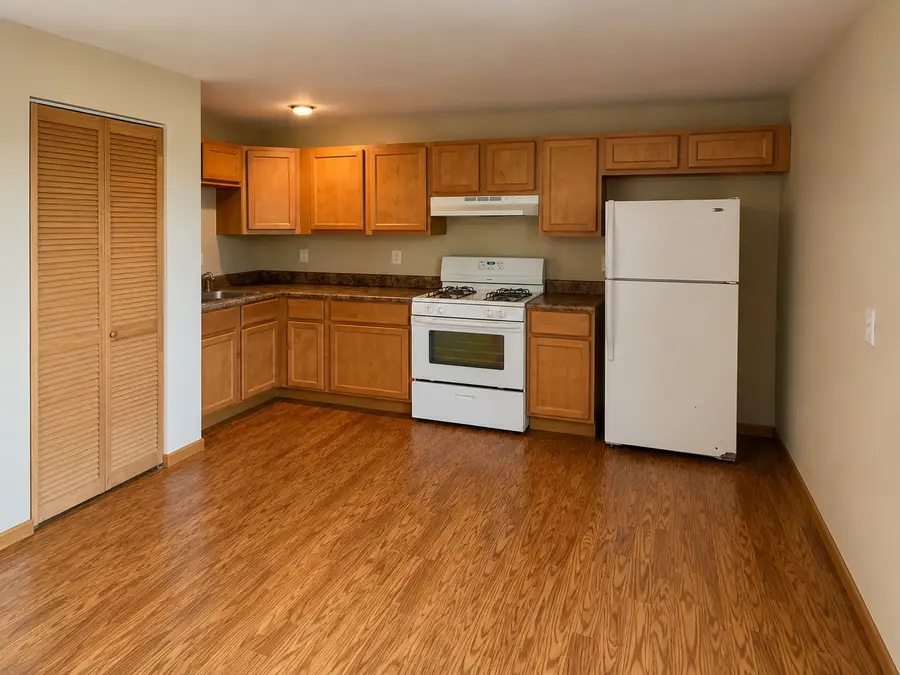 503-505 S Circle Drive, Wilmington, IL 60481 - #2