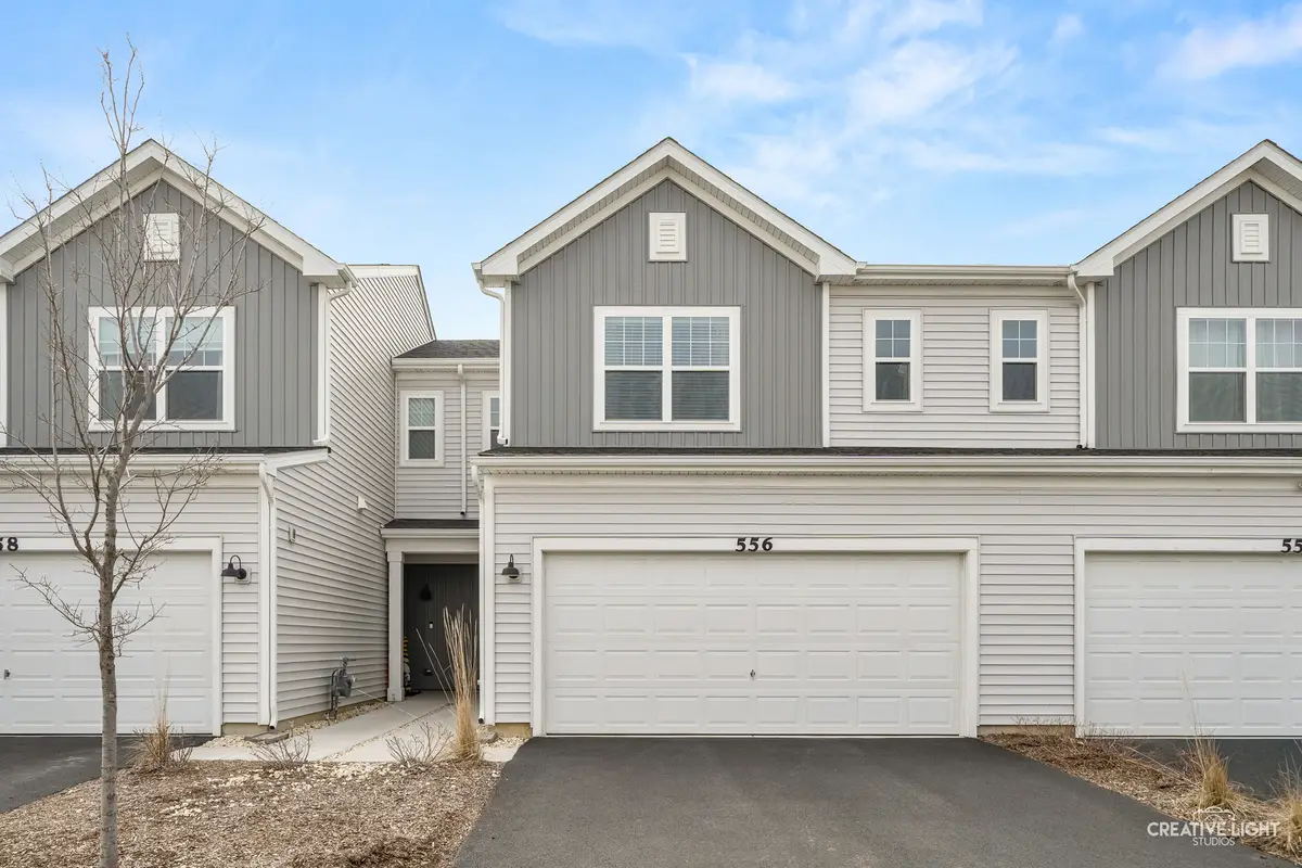 556 Comstock Road, South Elgin, IL 60177 - #1