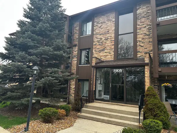 7505 175th Street #122, Tinley Park, IL 60477