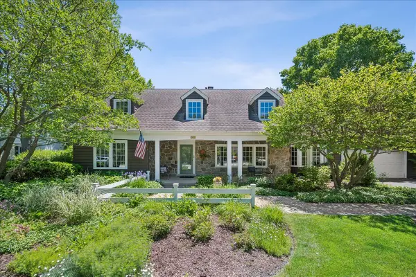 253 Summerfield Road, Northbrook, IL 60062