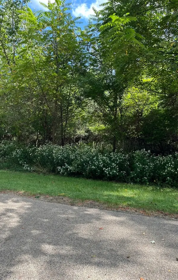306 Platte Drive, Dixon, IL 61021