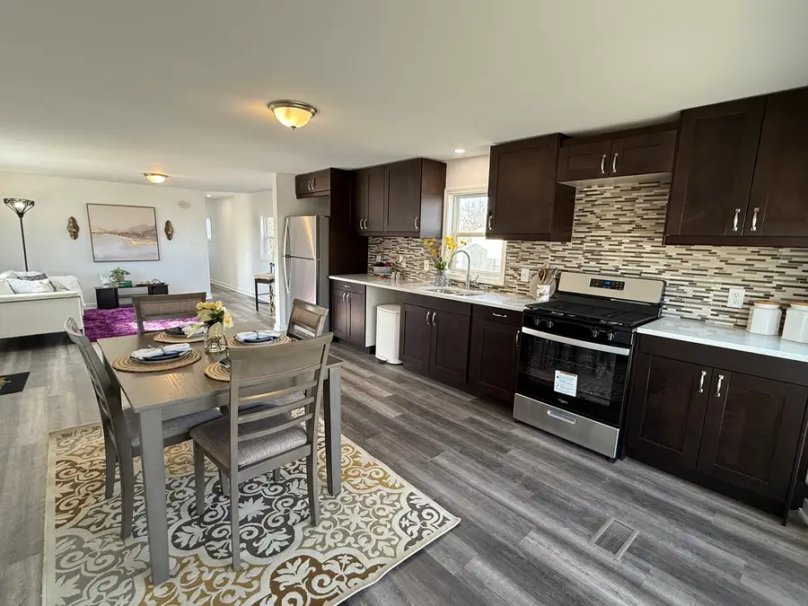 237 Blackthorn Road, Matteson, IL 60443 - #2
