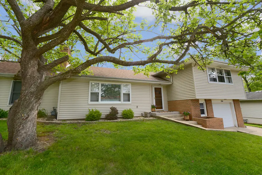 2506 Sunset Boulevard, Ottawa, IL 61350 - #2
