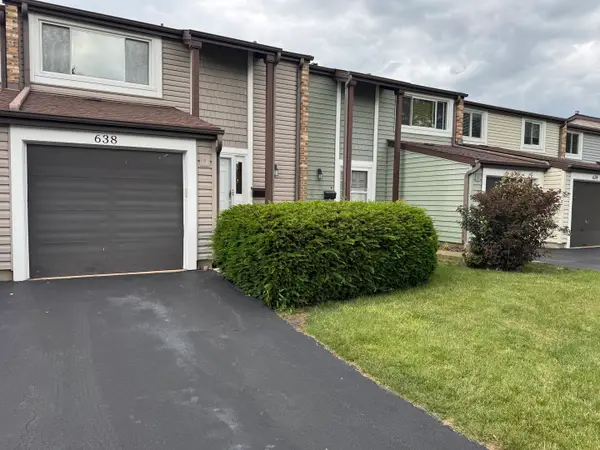 638 Lakeside Circle Drive, Wheeling, IL 60090