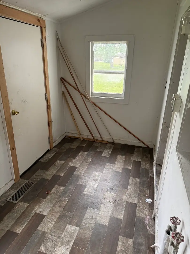 105 W Columbus Street, Sibley, IL 61773 - #2