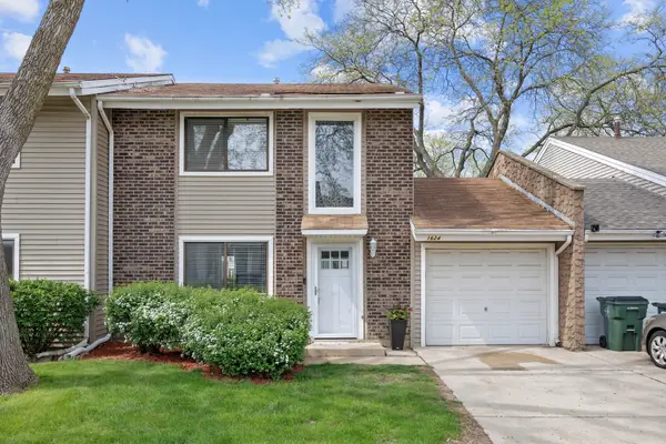 1624 E Waterford Lane #1624, Palatine, IL 60074