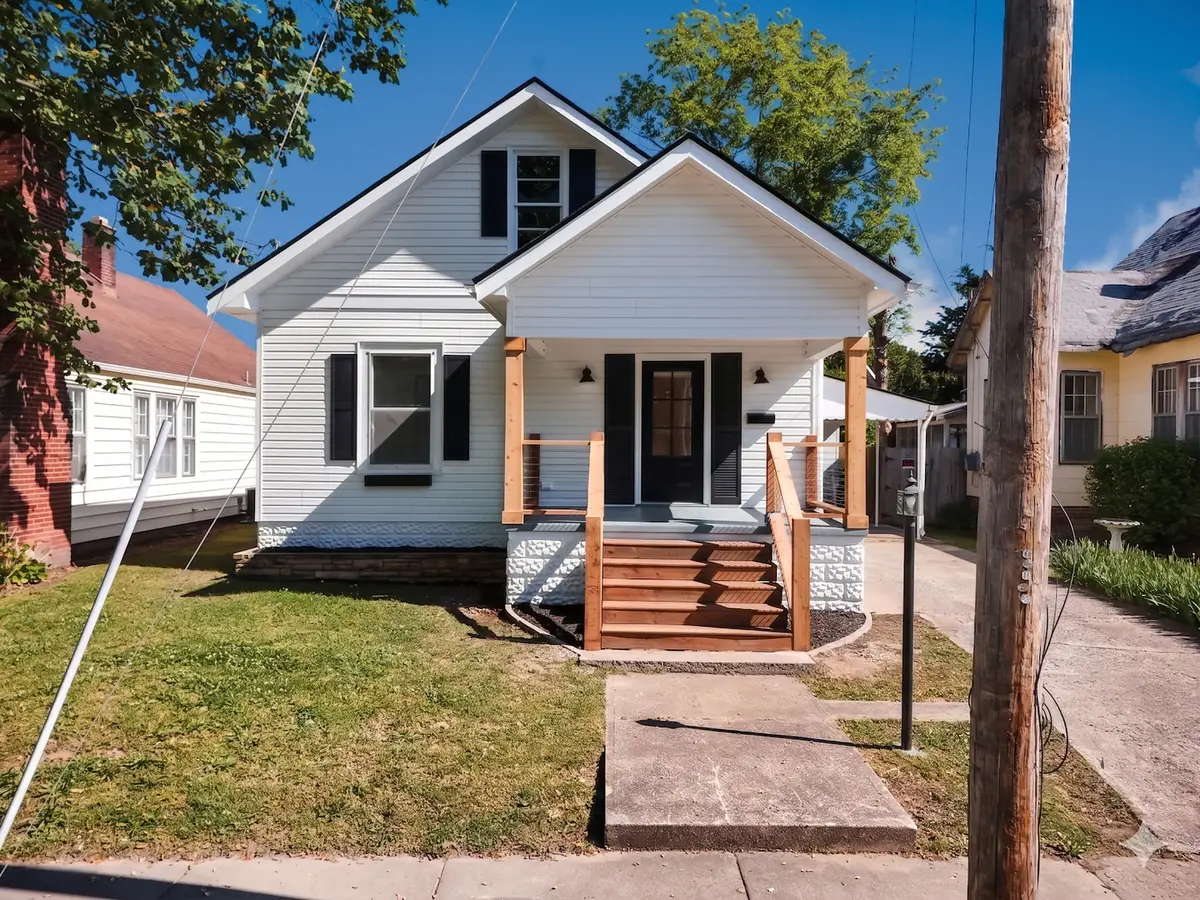200 A E Thorn Street, Marion, IL 62959 - #1