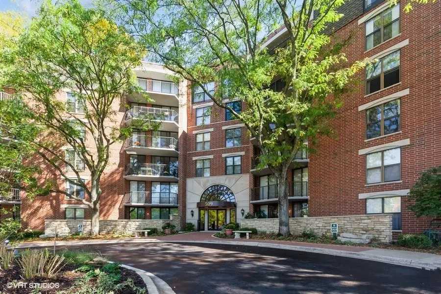 509 Aurora Avenue #202, Naperville, IL 60540 - #1