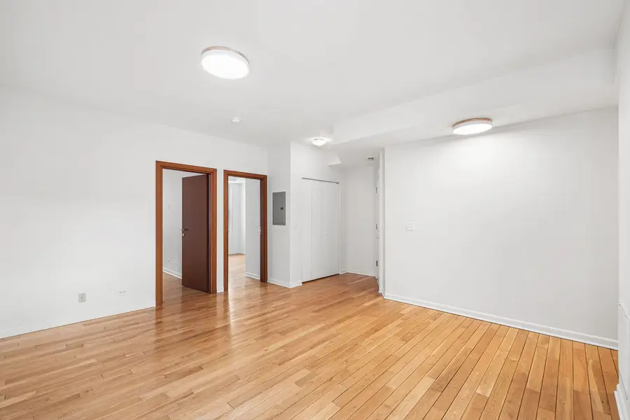 4902 N Springfield Avenue #3, Chicago, IL 60625 - #3