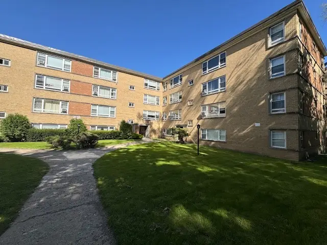 6114 N Damen Avenue #1A, Chicago, IL 60659 - #2