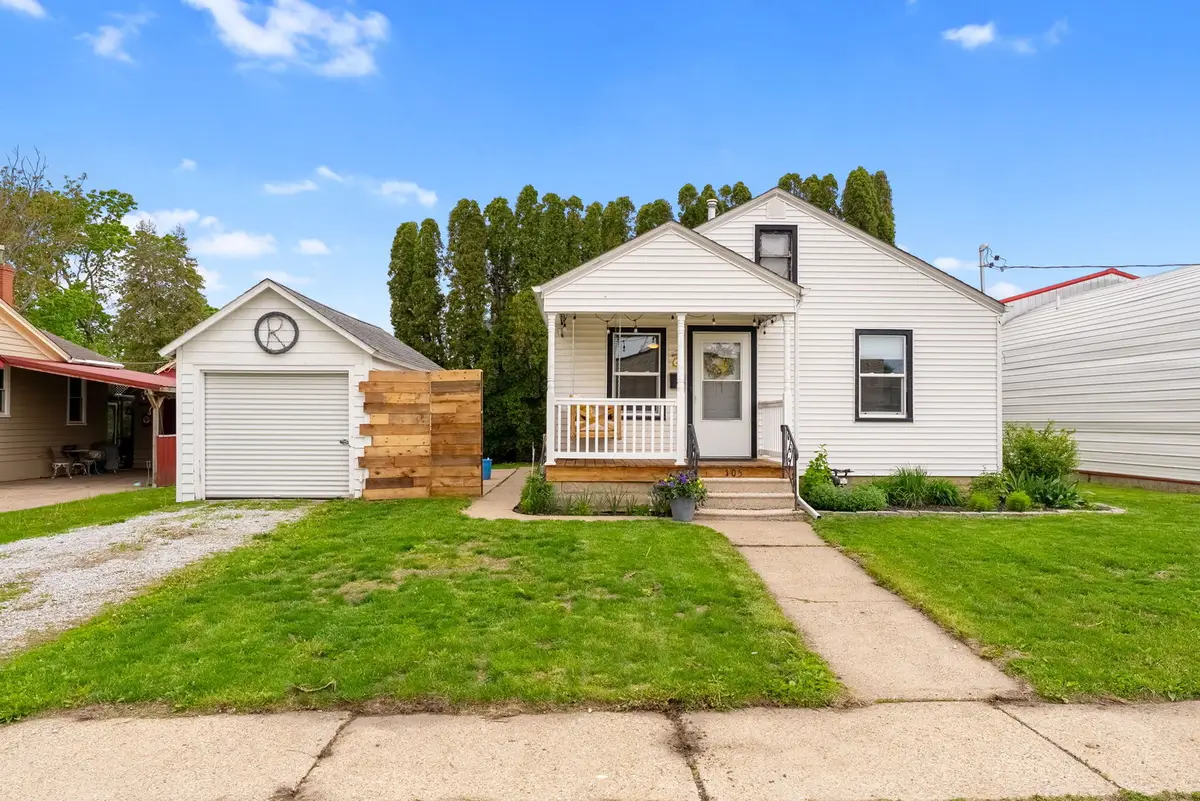 105 S Russell Avenue, Geneseo, IL 61254 - #1