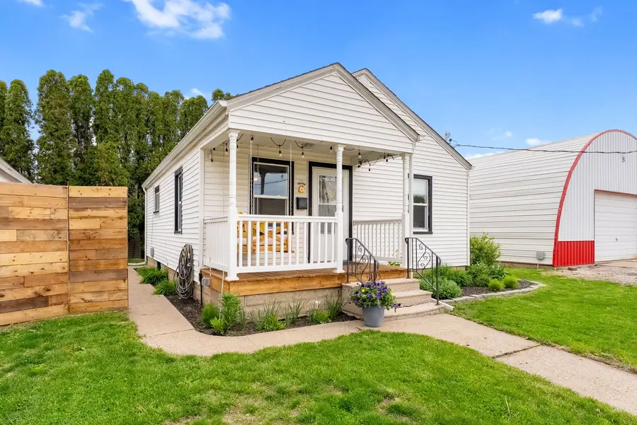 105 S Russell Avenue, Geneseo, IL 61254 - #3