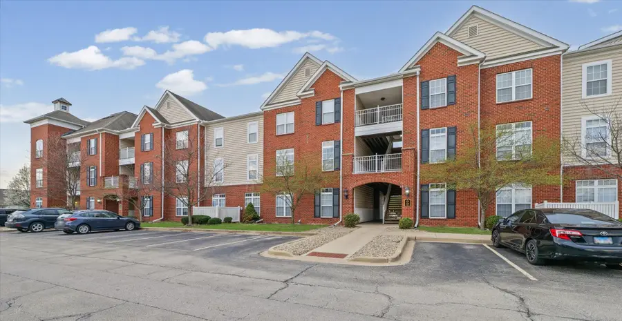 1901 N Lincoln Avenue #105, Urbana, IL 61801 - #3