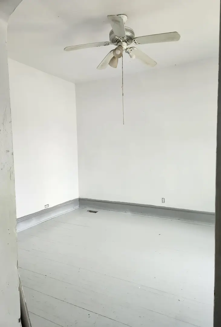 10305 S Avenue J, Chicago, IL 60617 - #3