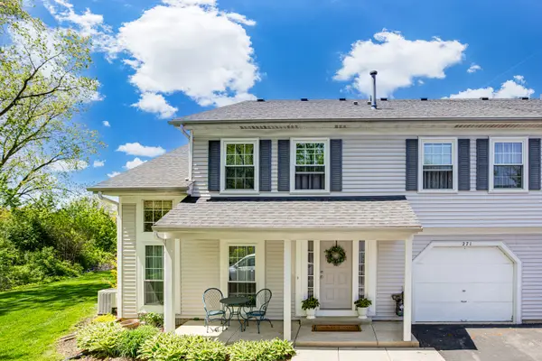 271 Butternut Lane #271, Streamwood, IL 60107