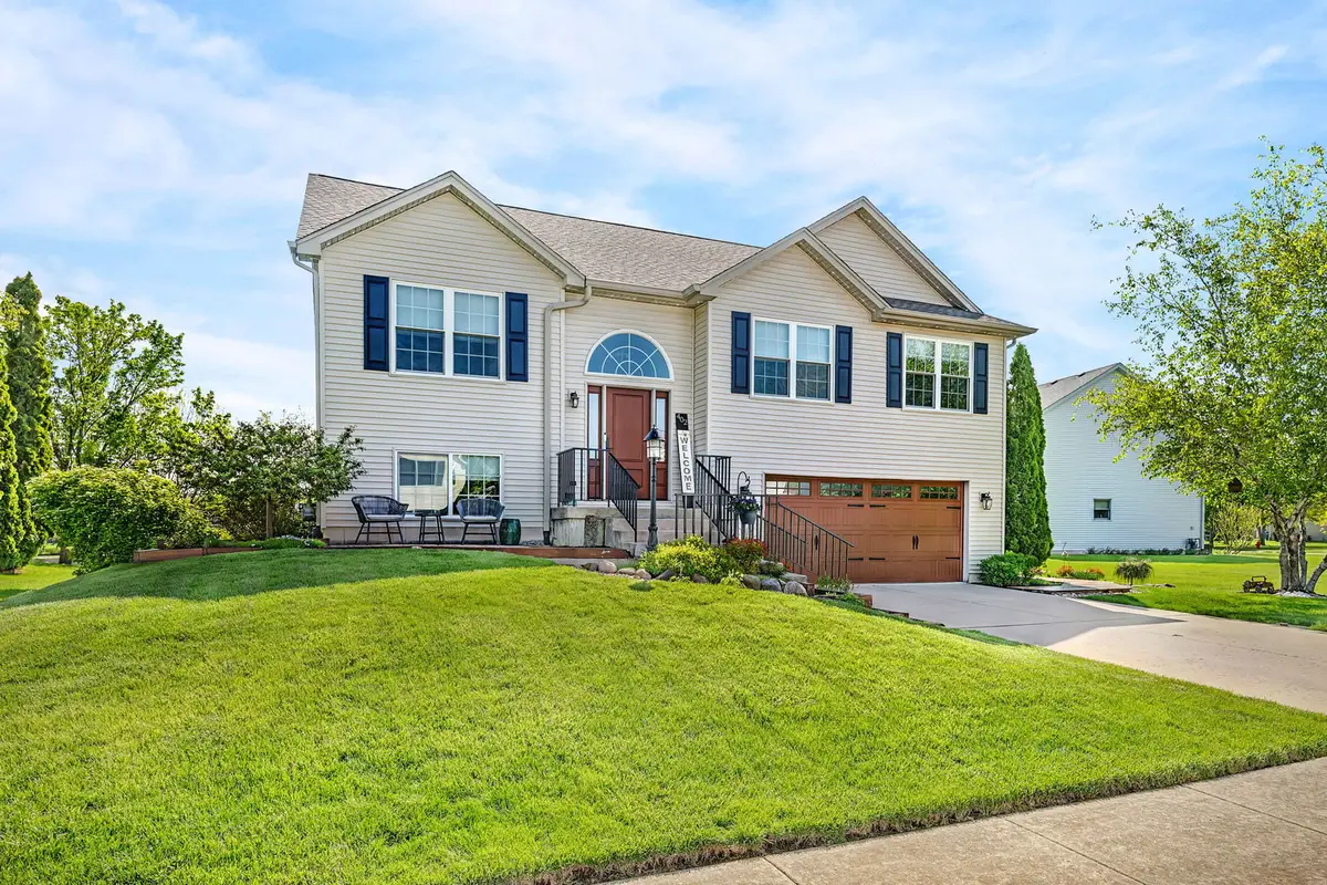 402 Savoy Drive, Shorewood, IL 60404 - #1