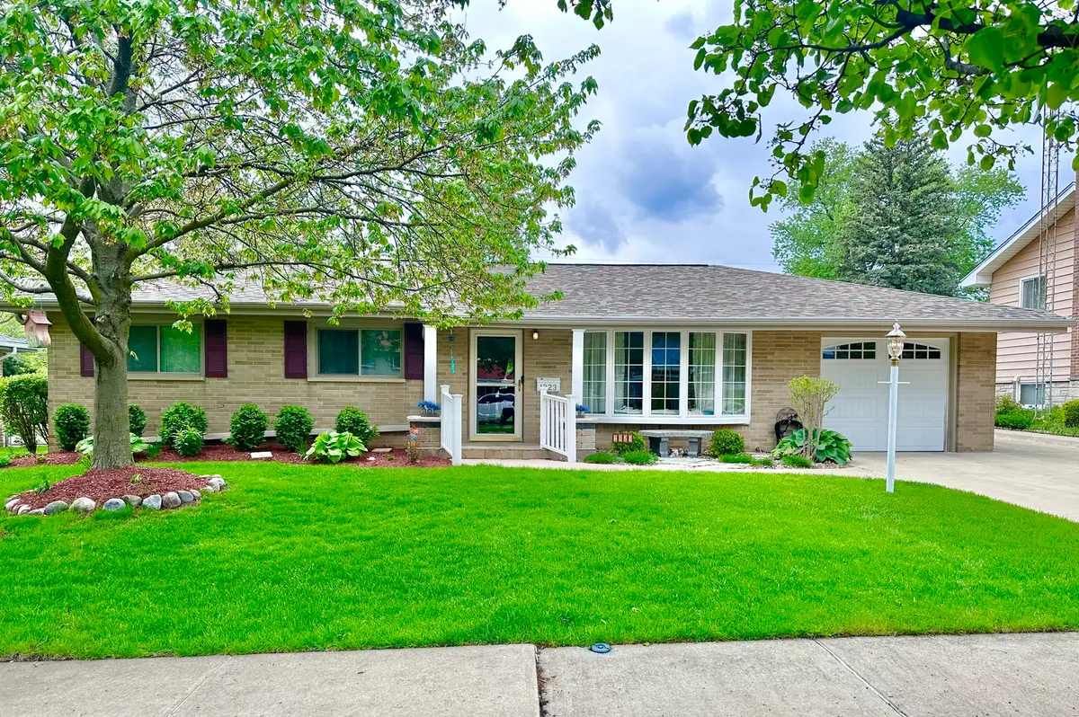 1323 Park Drive, Montgomery, IL 60538 - #1