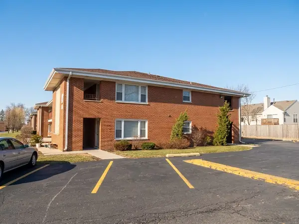 1101 E Algonquin Road #18, Arlington Heights, IL 60005