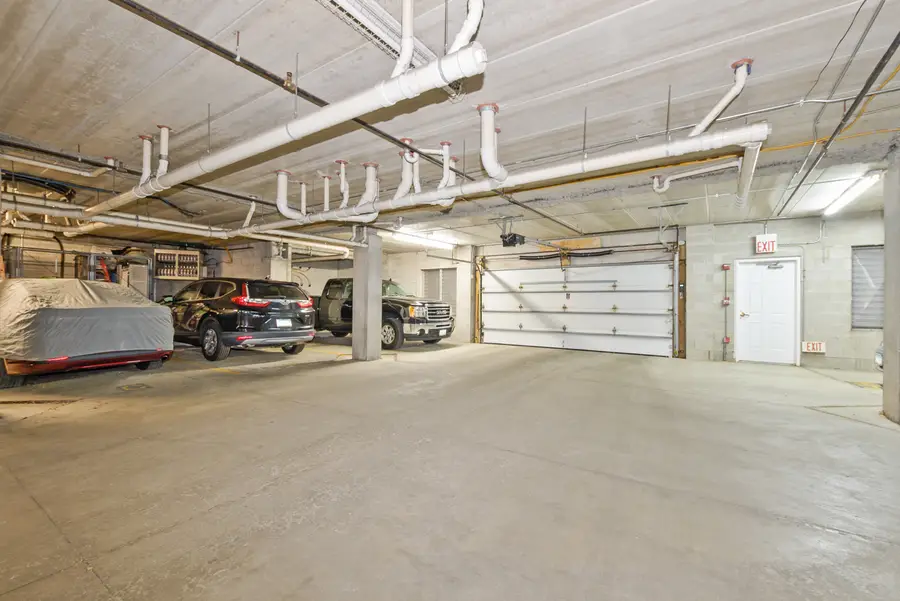 201 W Brush Hill Road #305, Elmhurst, IL 60126 - #3