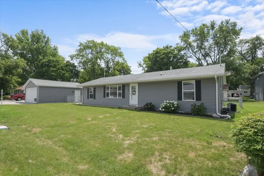 205 E Northline Road, Tuscola, IL 61953 - #2