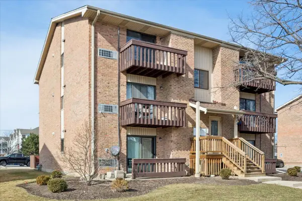 266 12th Street #3A, Wheeling, IL 60090