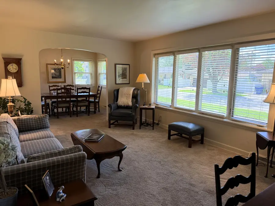 10045 S 53rd Avenue, Oak Lawn, IL 60453 - #3