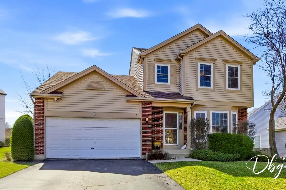 7 E Dahlia Lane, Round Lake Beach, IL 60073 - #1