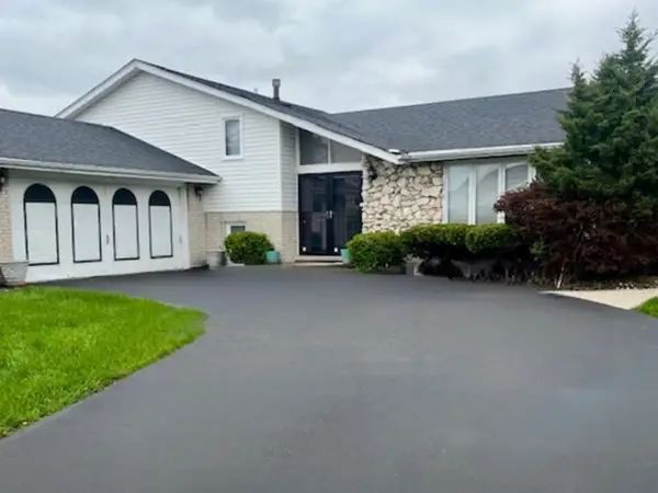 16821 S Clyde Avenue, South Holland, IL 60473
