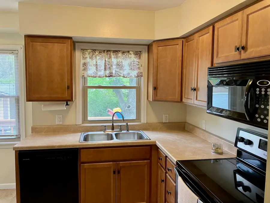940 N Dement Avenue, Dixon, IL 61021 - #3